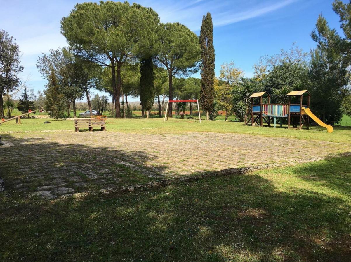 Casale Sombrino Guest House Supersano ภายนอก รูปภาพ